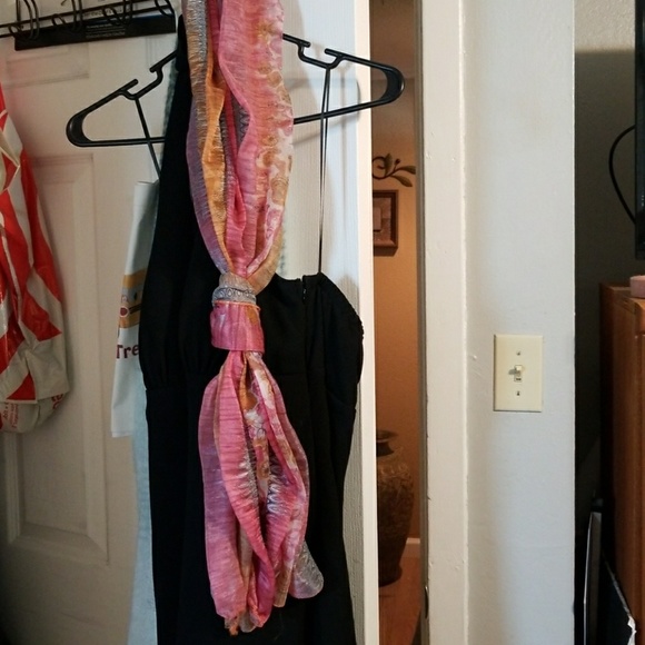 Scarf - Picture 1 of 3